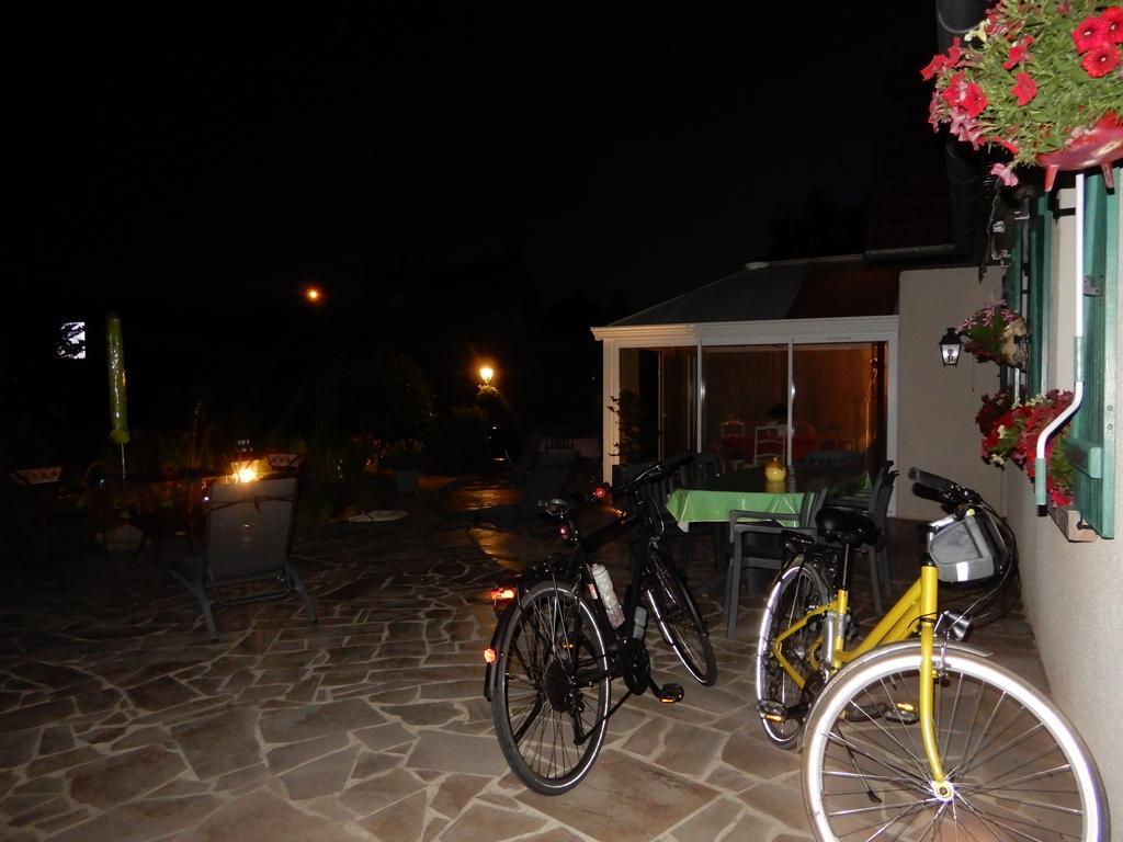 Chez Marie Bed & Breakfast Cercy-la-Tour Екстериор снимка