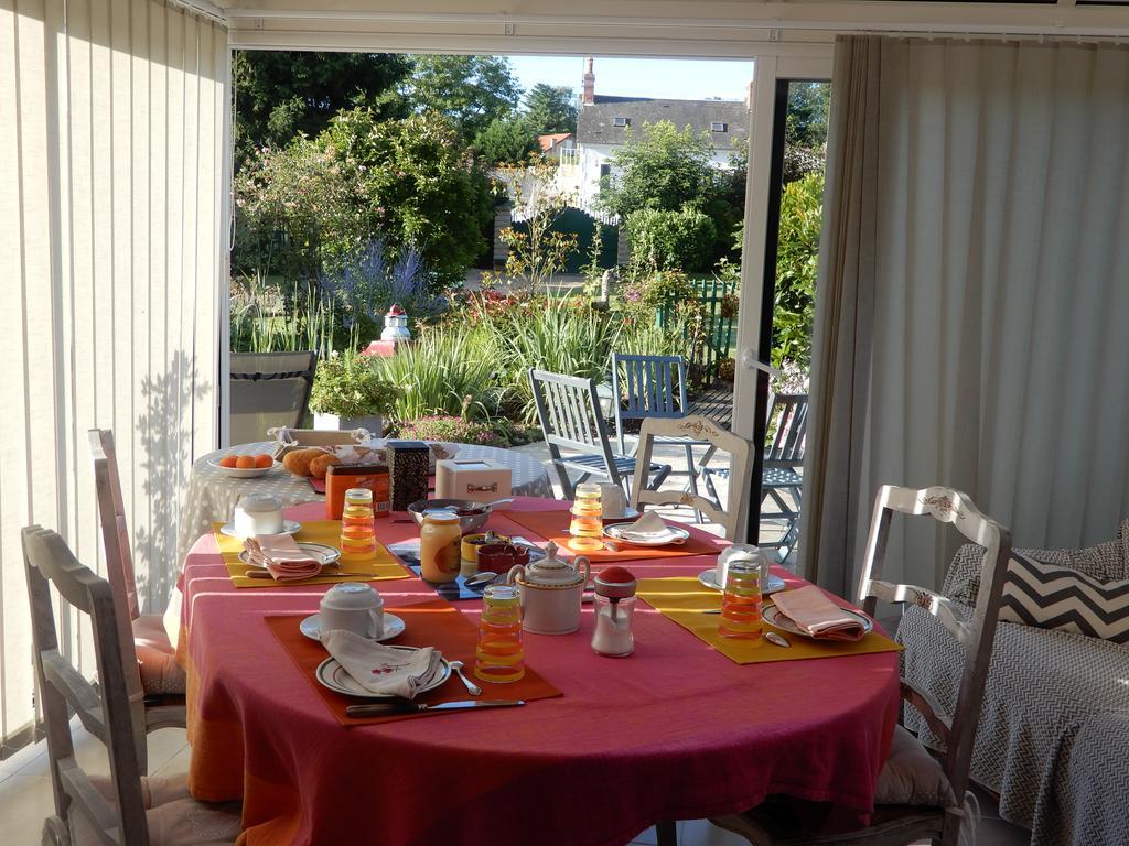 Chez Marie Bed & Breakfast Cercy-la-Tour Екстериор снимка